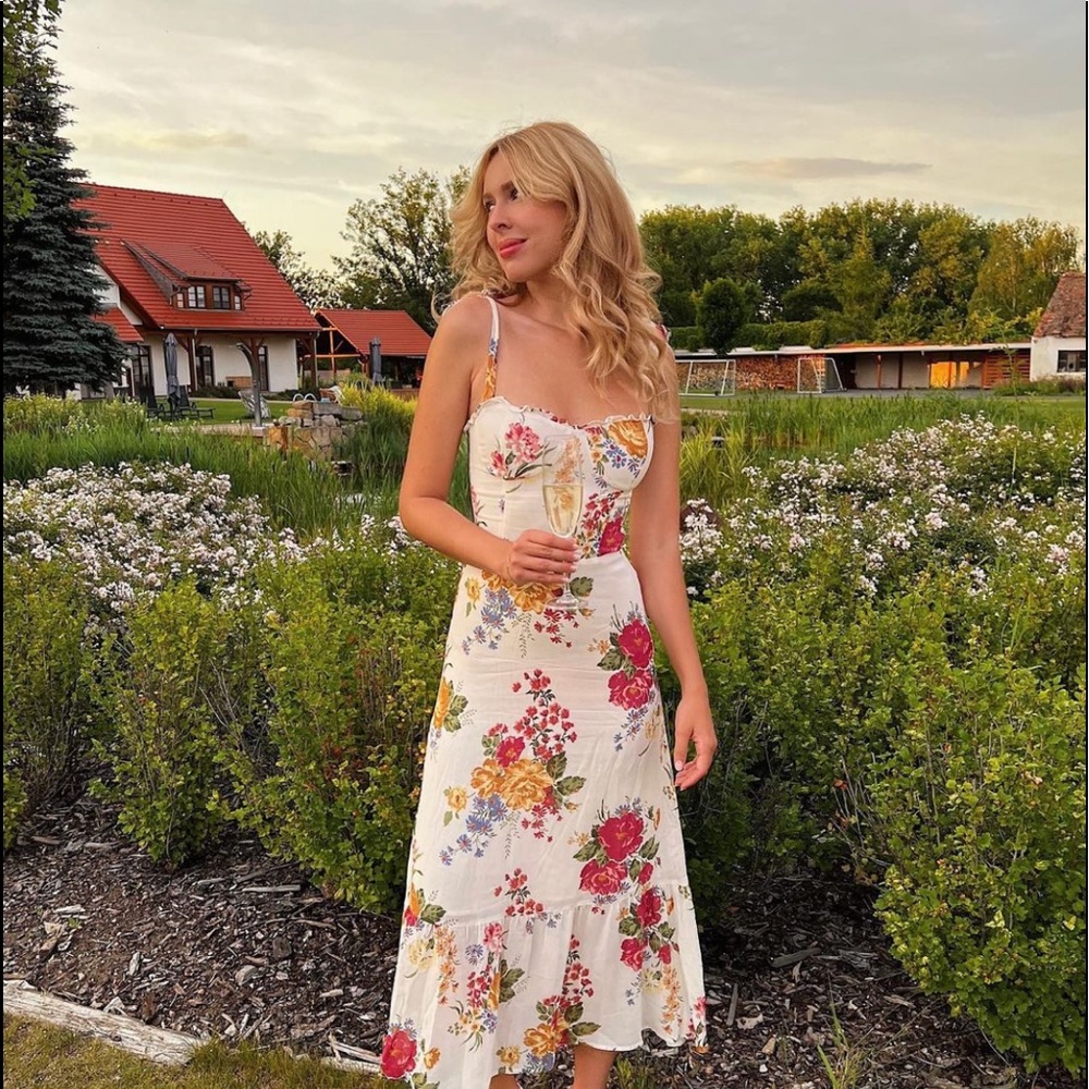 Reformation Nikita Dress    Bouquet    AUTHENTIC - Picture 13 of 16